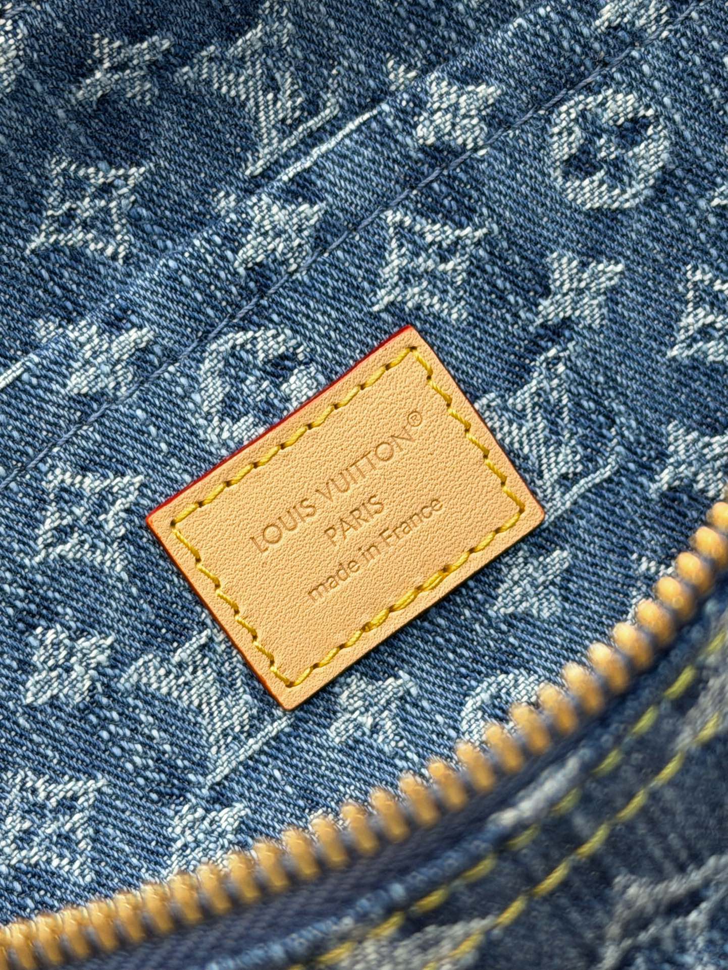Louis Vuitton Monogram Denim Speedy 30 Bandoulière – Iconic Blue Handbag with Detachable Strap
