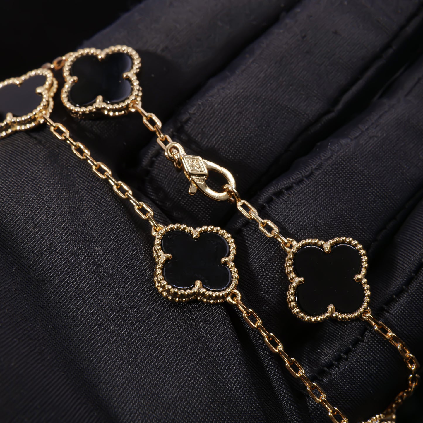 VCA✨ black pearl is very lucky ✨