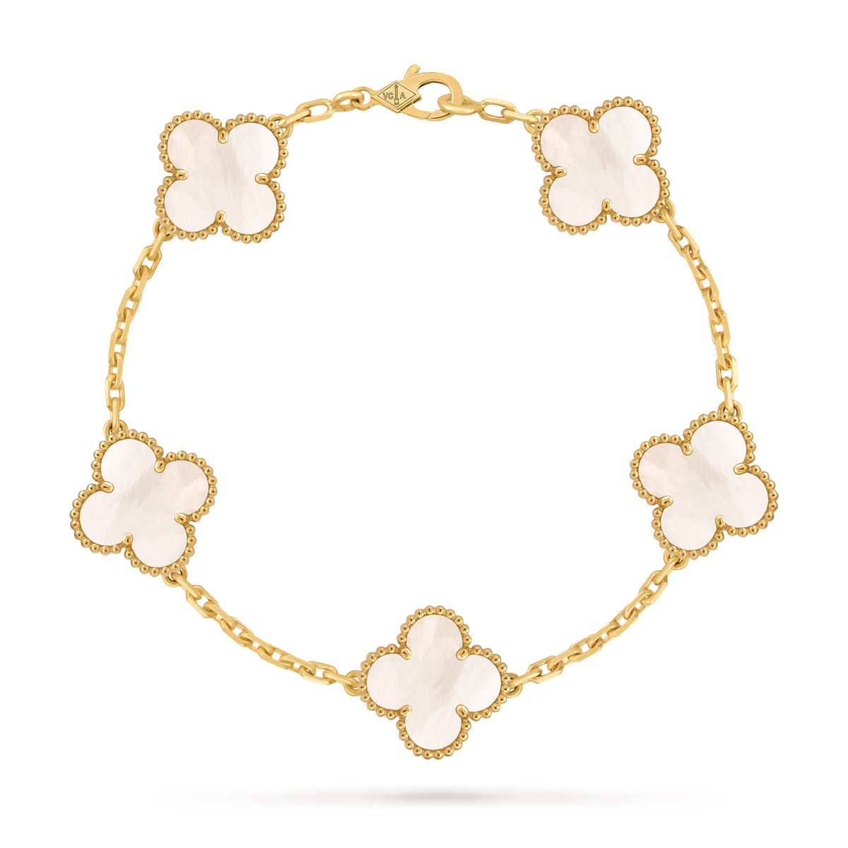 VCA Four-leaf Clover 5 flower golden bracelet paired with white mother of pearl