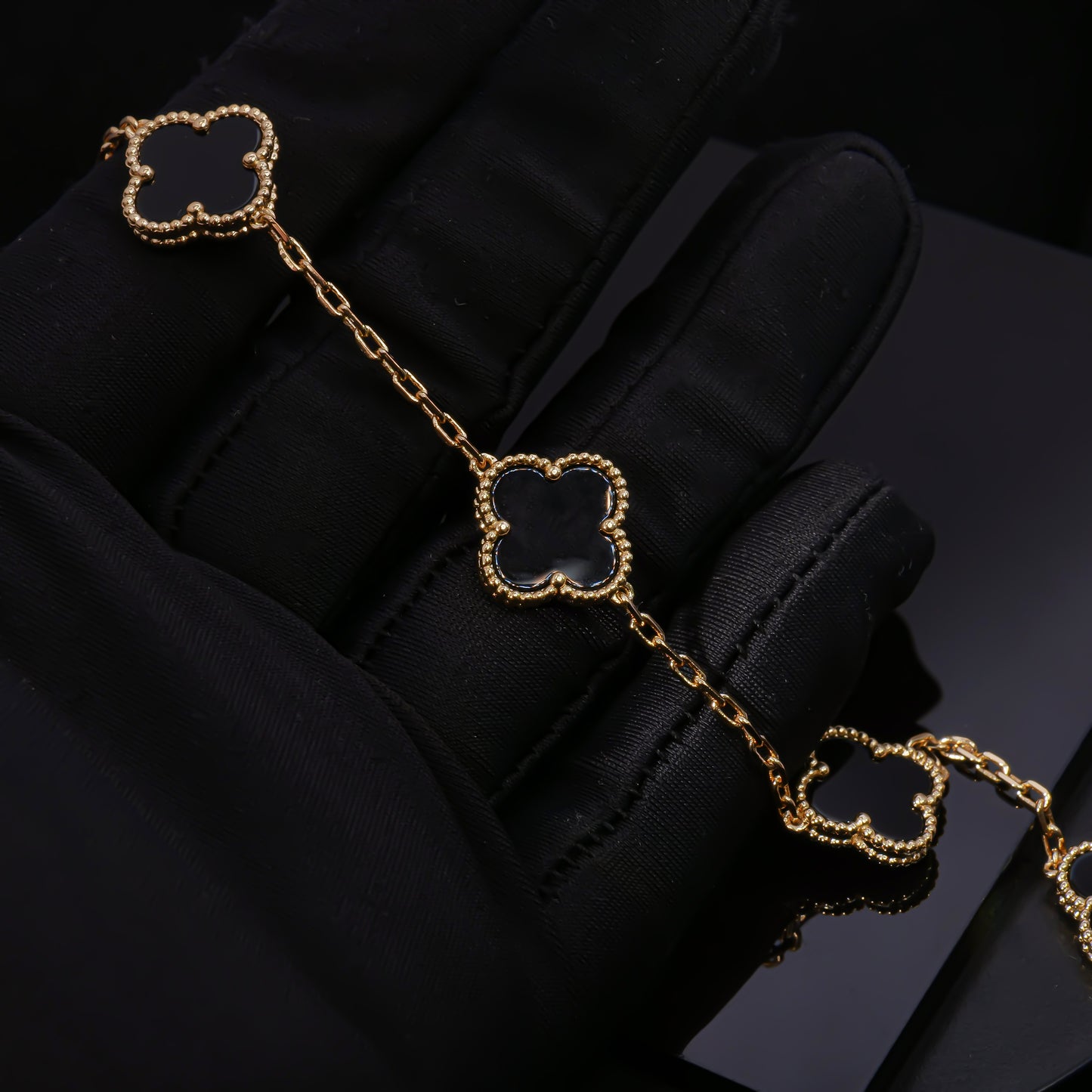 VCA✨ black pearl is very lucky ✨