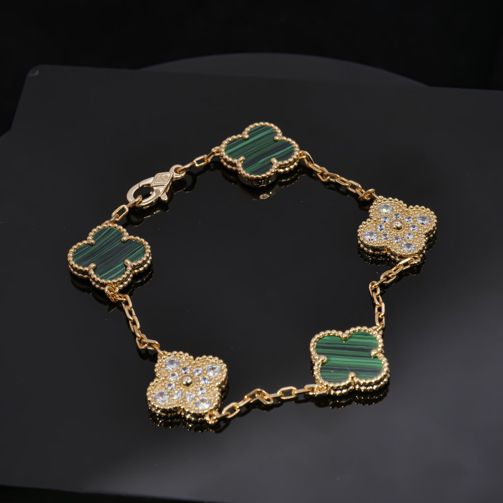 VCA🌿 Lucky Clover Charm Bracelet - Van Cleef Inspired Design