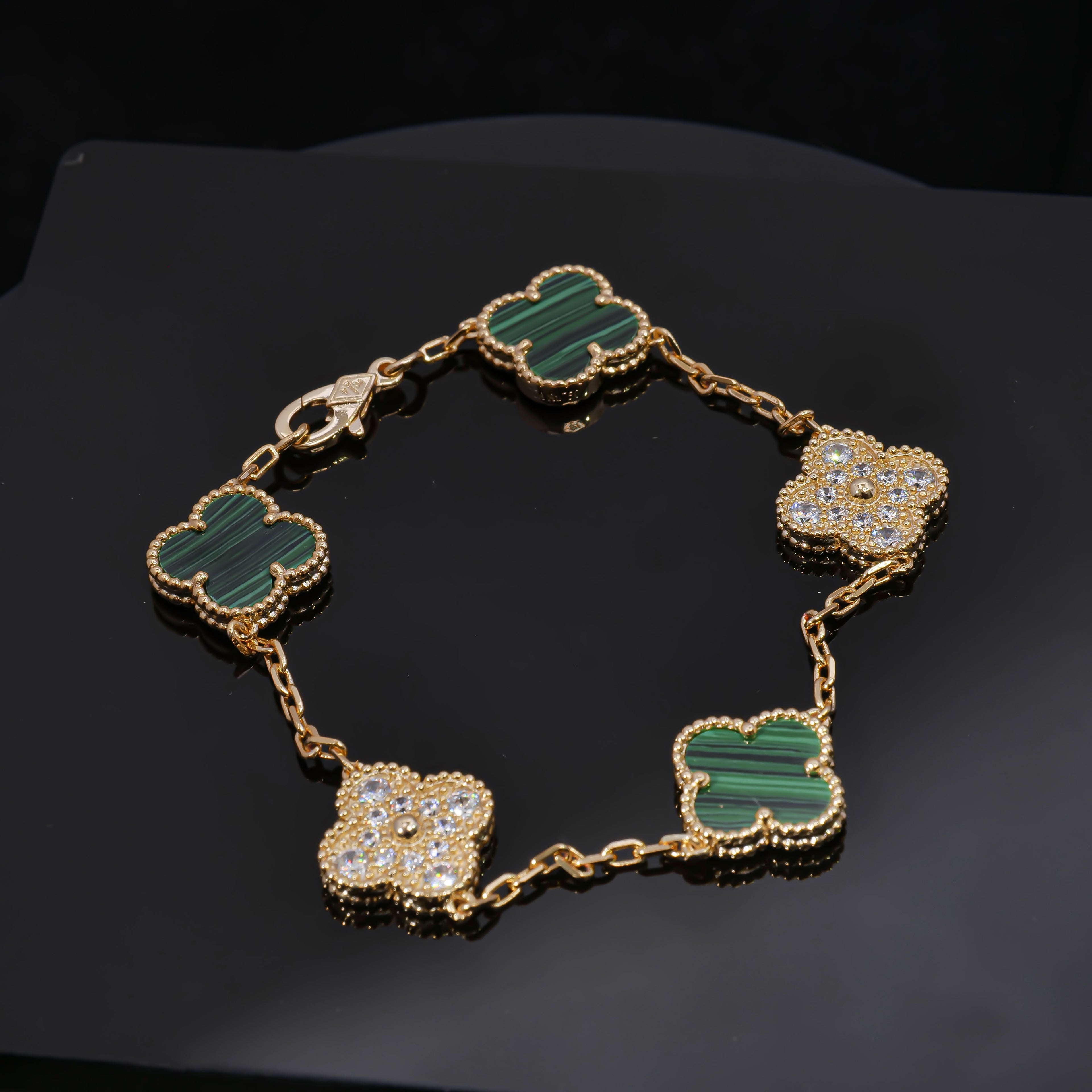 VCA🌿 Lucky Clover Charm Bracelet - Van Cleef Inspired Design