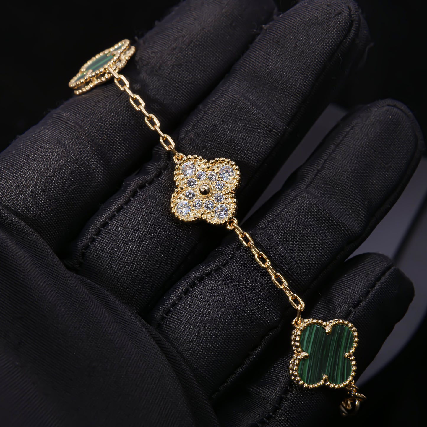 VCA🌿 Lucky Clover Charm Bracelet - Van Cleef Inspired Design