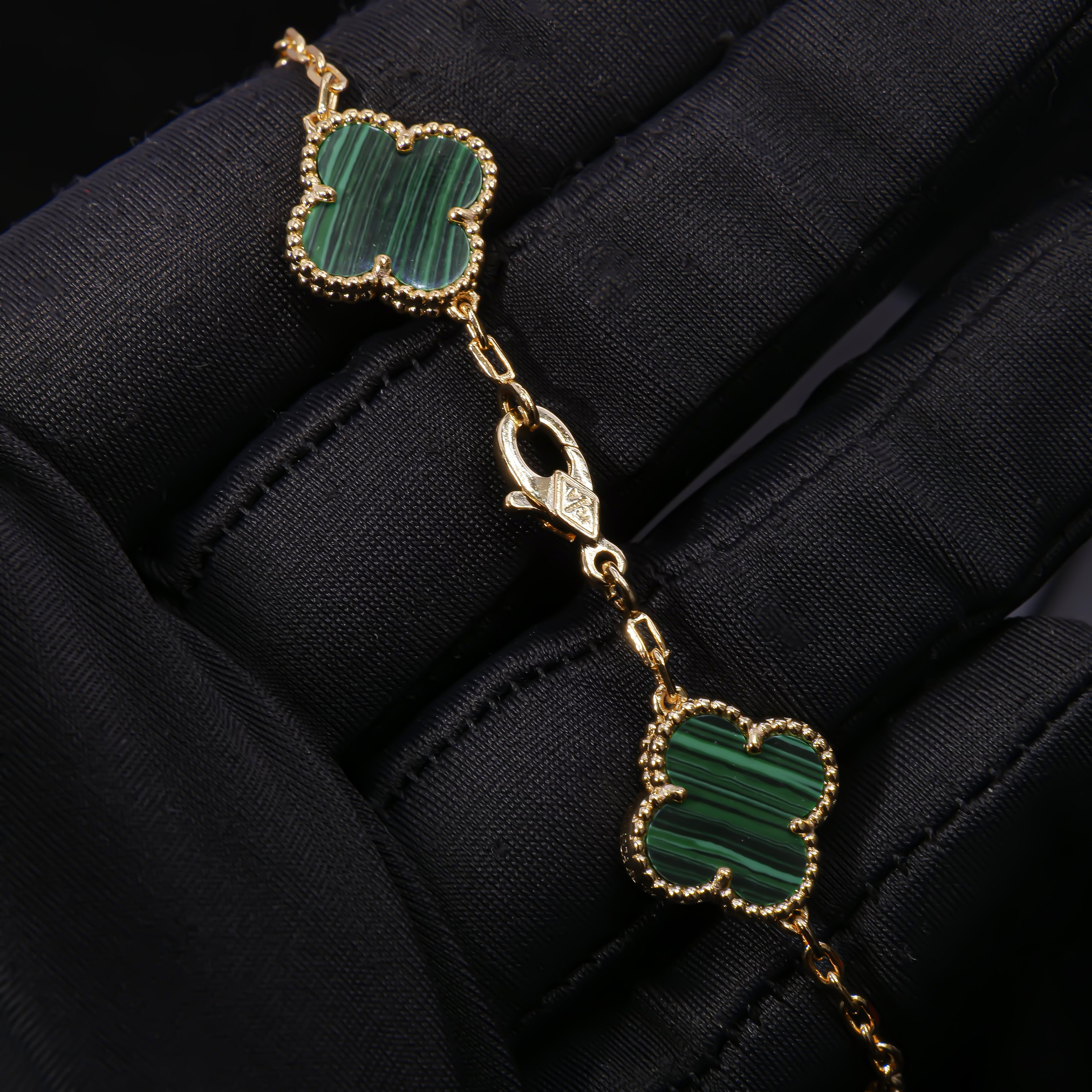 VCA🌿 Lucky Clover Charm Bracelet - Van Cleef Inspired Design