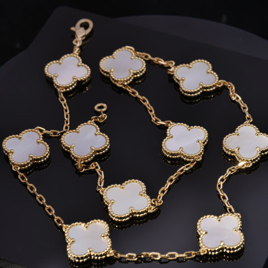 VCA✨ Alhambra Inspired White Clover Necklace ✨