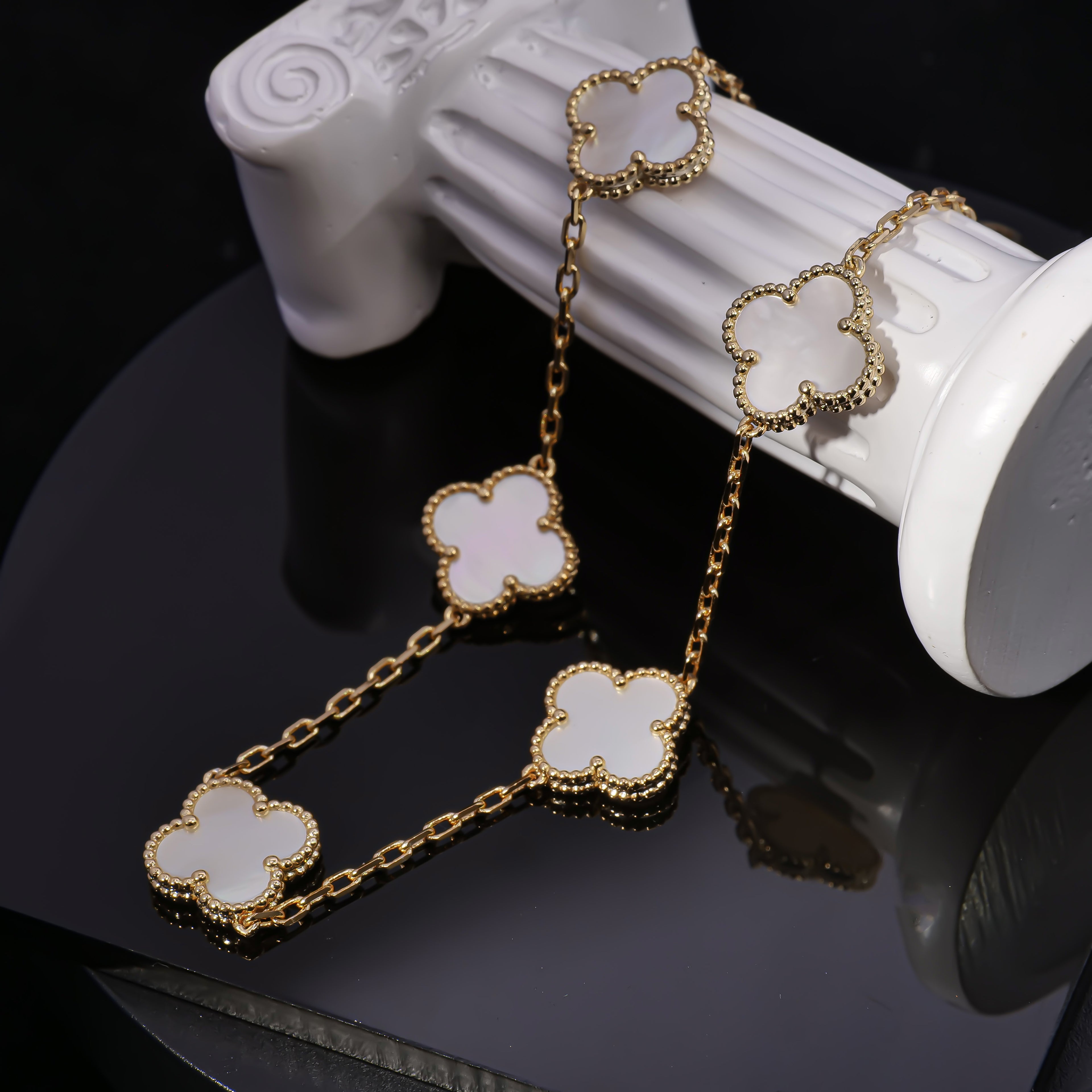 VCA✨ Alhambra Inspired White Clover Necklace ✨