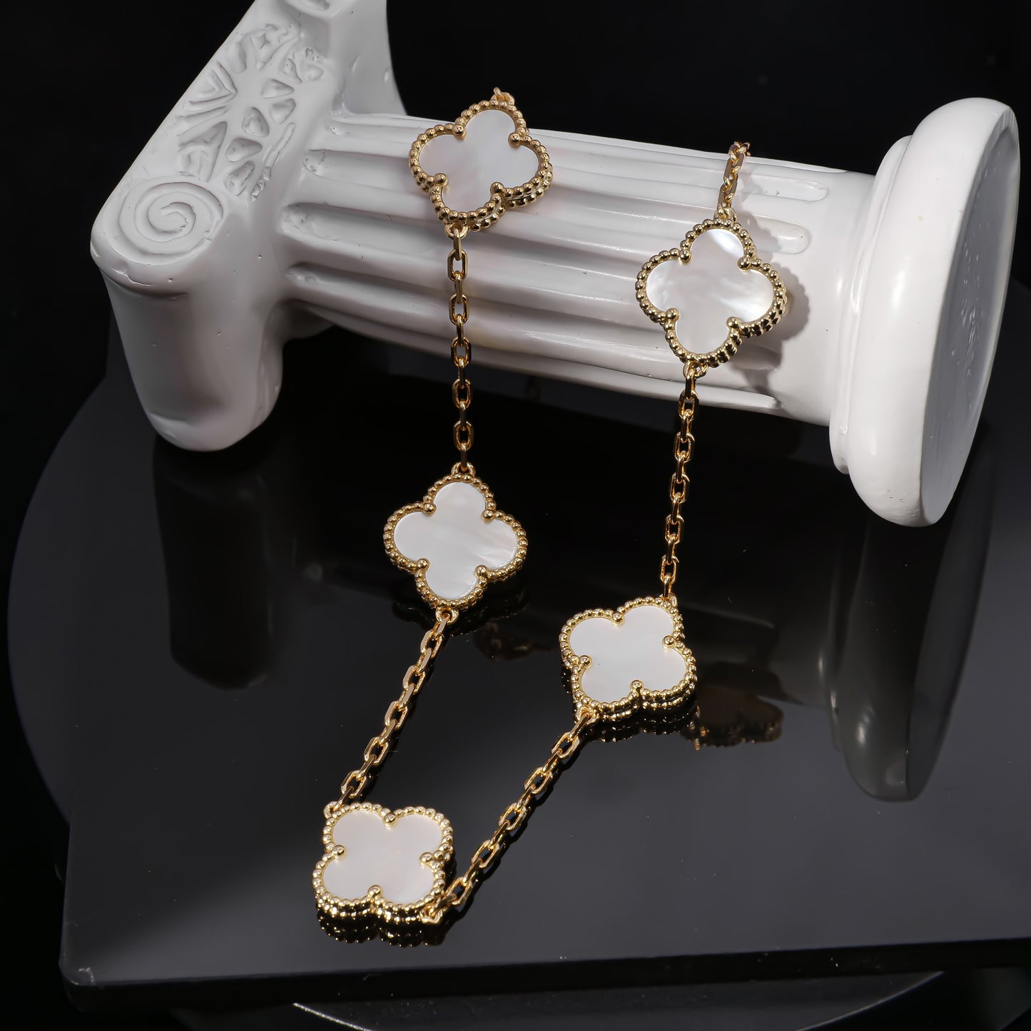 VCA✨ Alhambra Inspired White Clover Necklace ✨