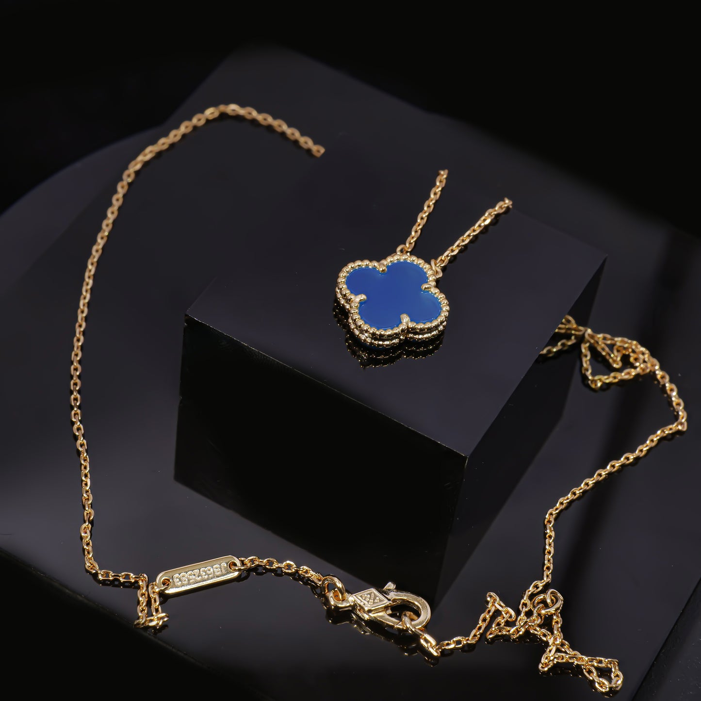 Adjustable length chain blue agate pendant luxury rose gold high-end VCA necklace