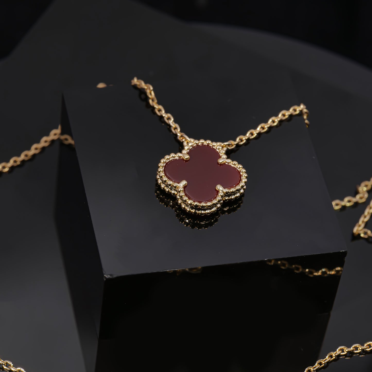 VCA red agate pendant luxury rose gold high-end necklace