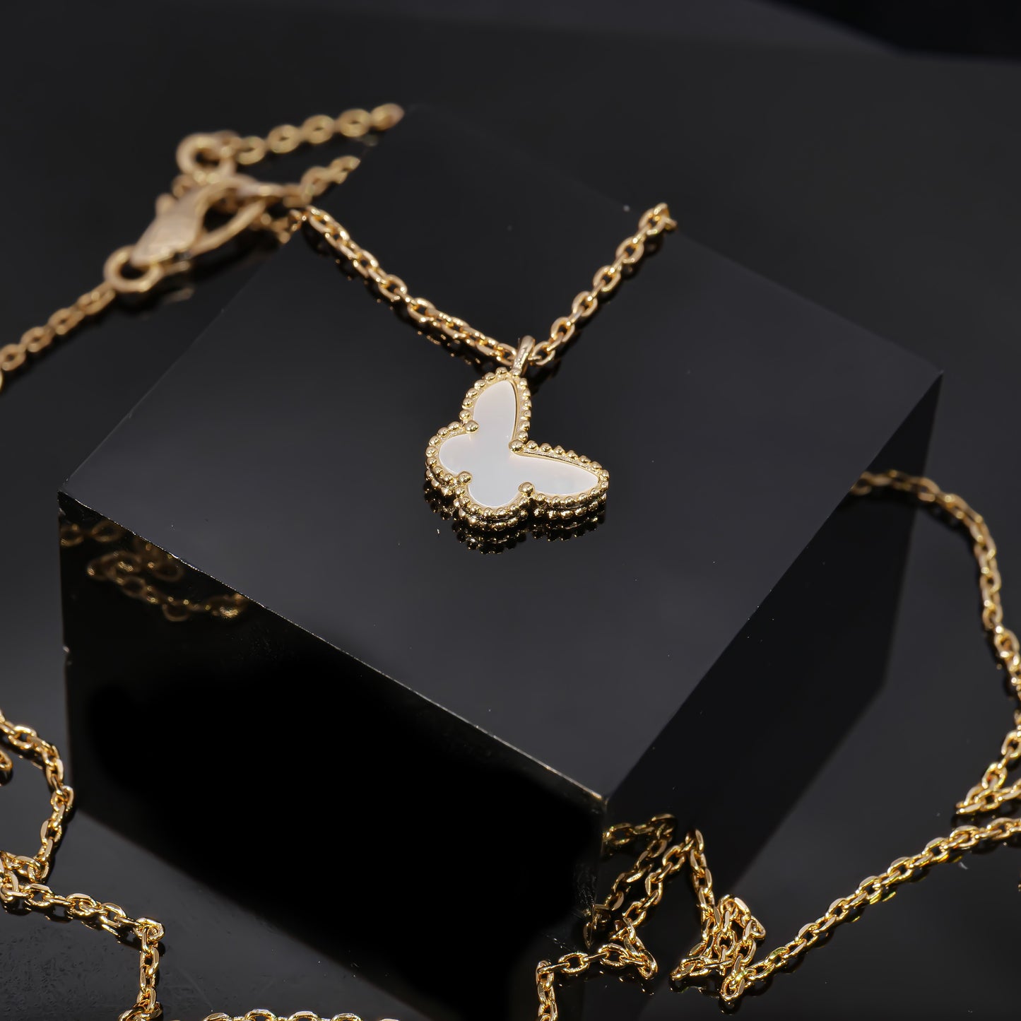 Luxury butterfly pendant and gold-plated chain VCA necklace