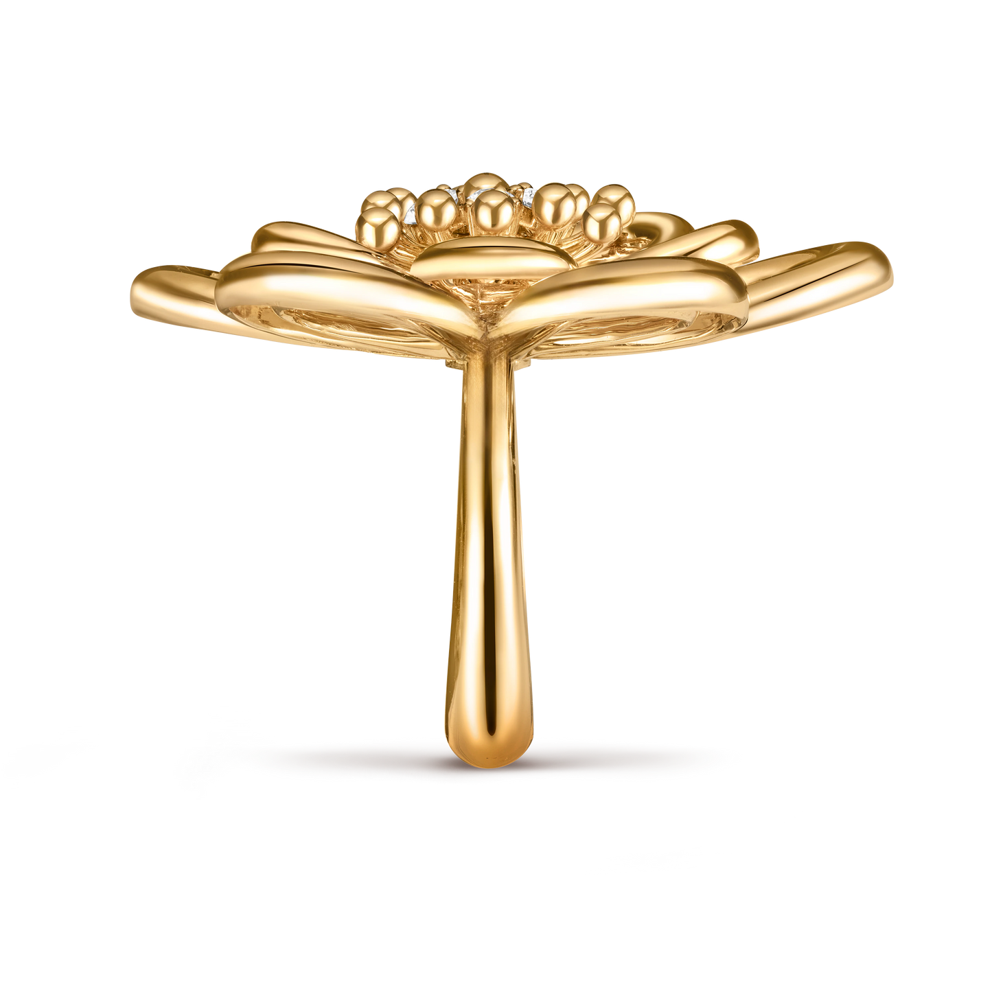 Van Cleef & Arpels gold ring pattern paired with diamond Flowerlace