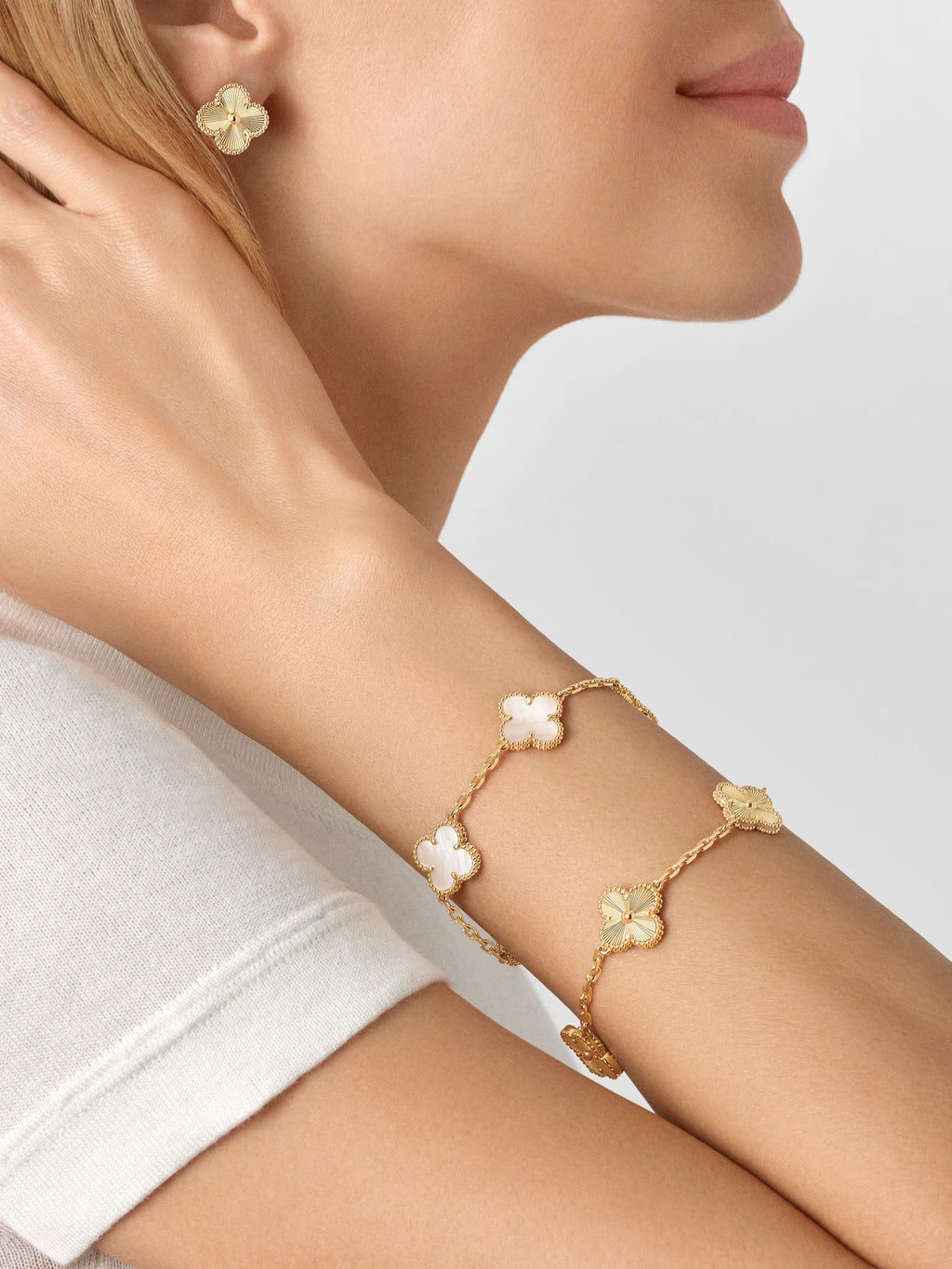 VCA Vintage Alhambra bracelet 5 motifs Gold Laser