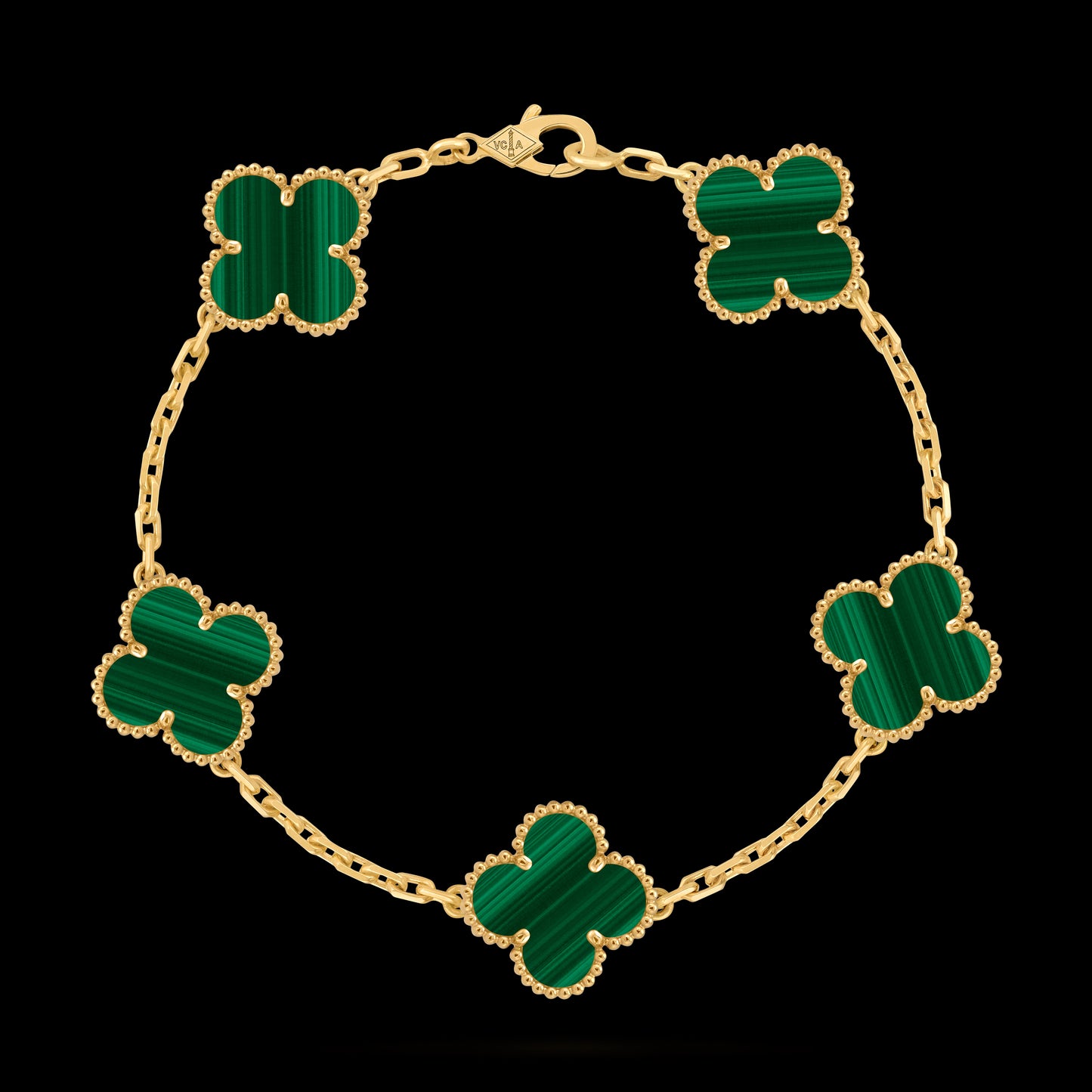 VCA Four-leaf Clover 5-flower gold bracelet paired with malachite