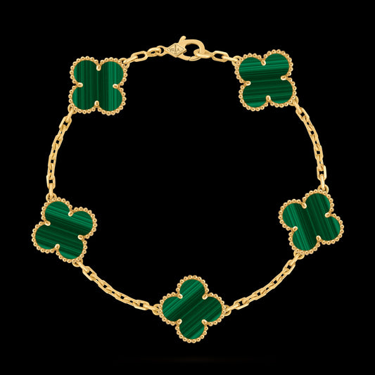 VCA Four-leaf Clover 5-flower gold bracelet paired with malachite