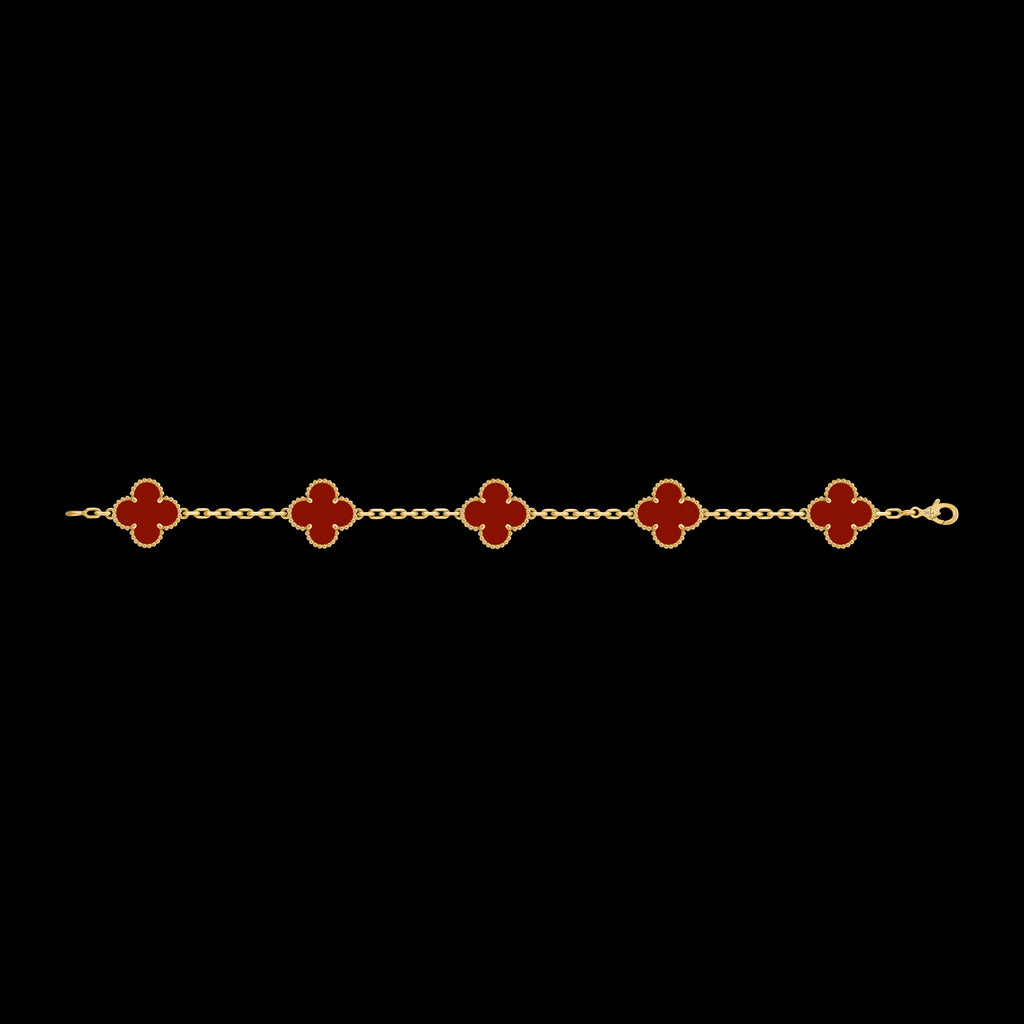 VCA Four-leaf Clover 5-flower gold bracelet paired with carnelian