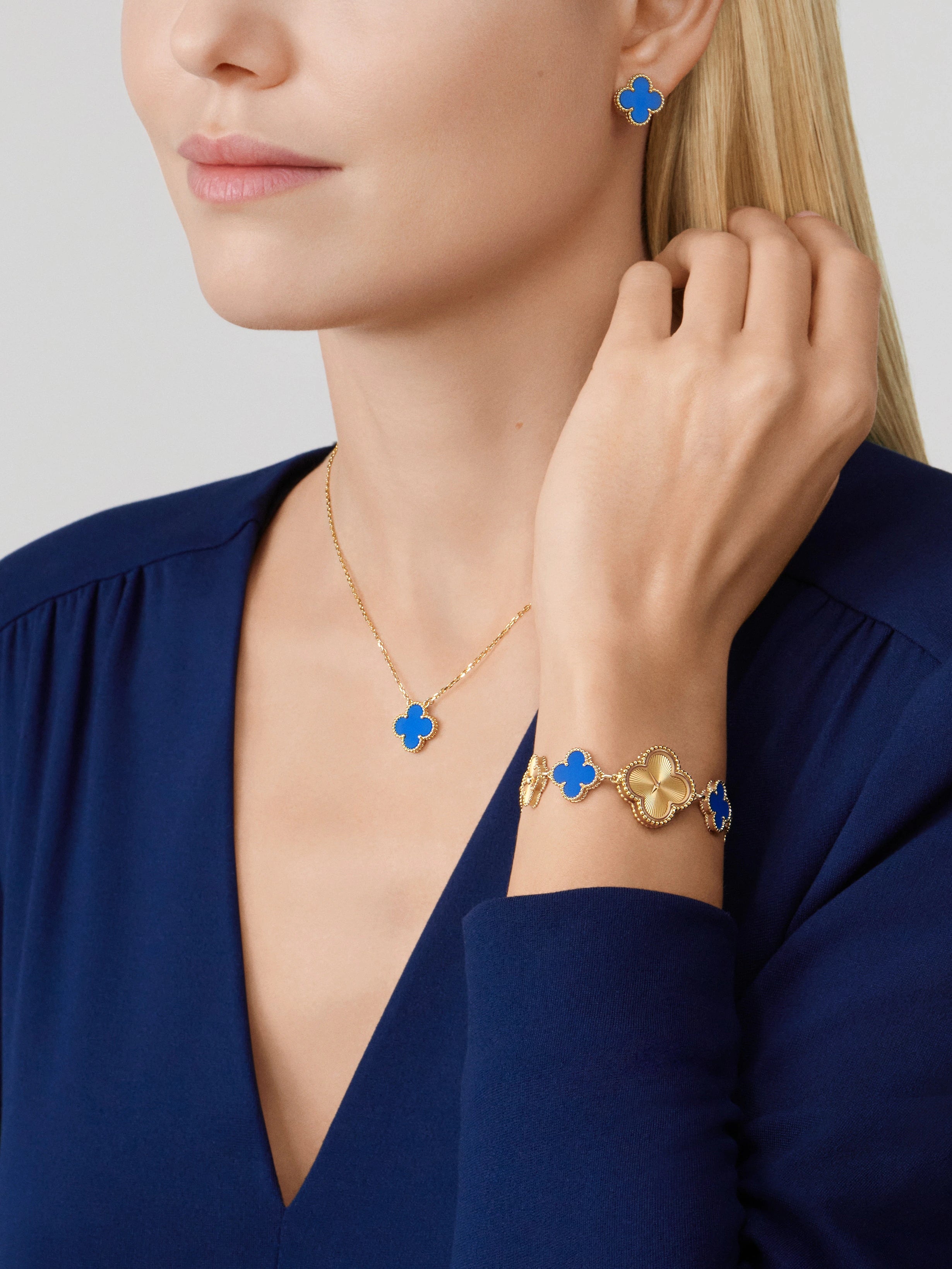 Adjustable length chain blue agate pendant luxury rose gold high-end VCA necklace